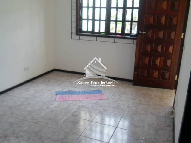 Sobrado para Venda em Curitiba - 4