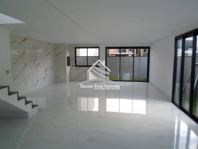 Sobrado para Venda em Curitiba - 5