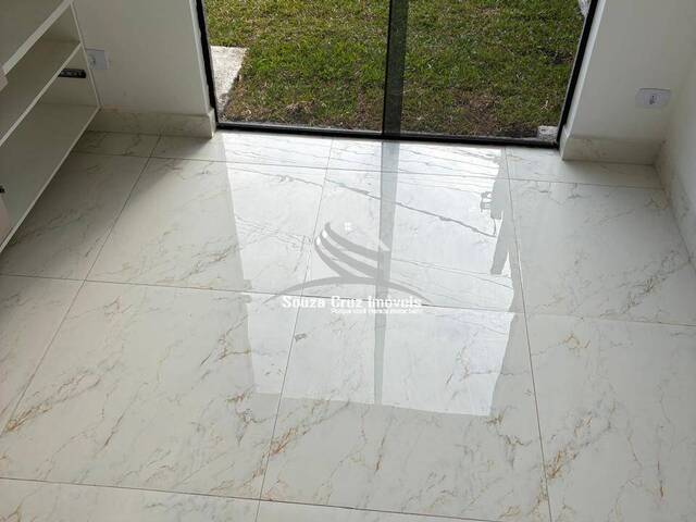 Sobrado para Venda em Curitiba - 5