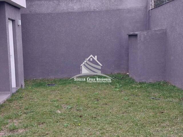Sobrado para Venda em Curitiba - 4