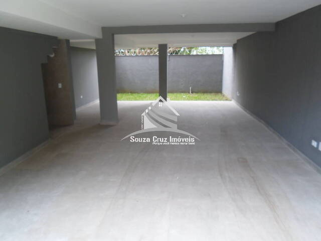 Sobrado para Venda em Curitiba - 4