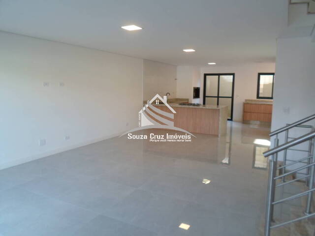 Sobrado para Venda em Curitiba - 4