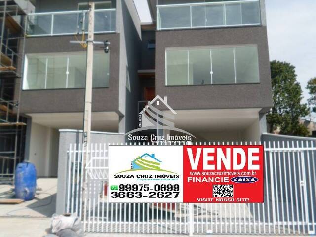 Sobrado para Venda em Colombo - 2