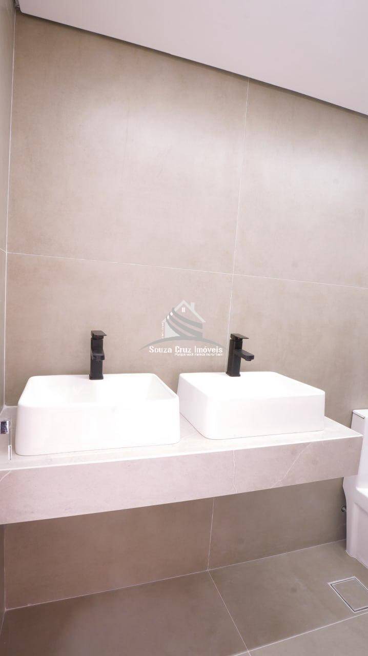 Casa à venda com 4 quartos, 190m² - Foto 17