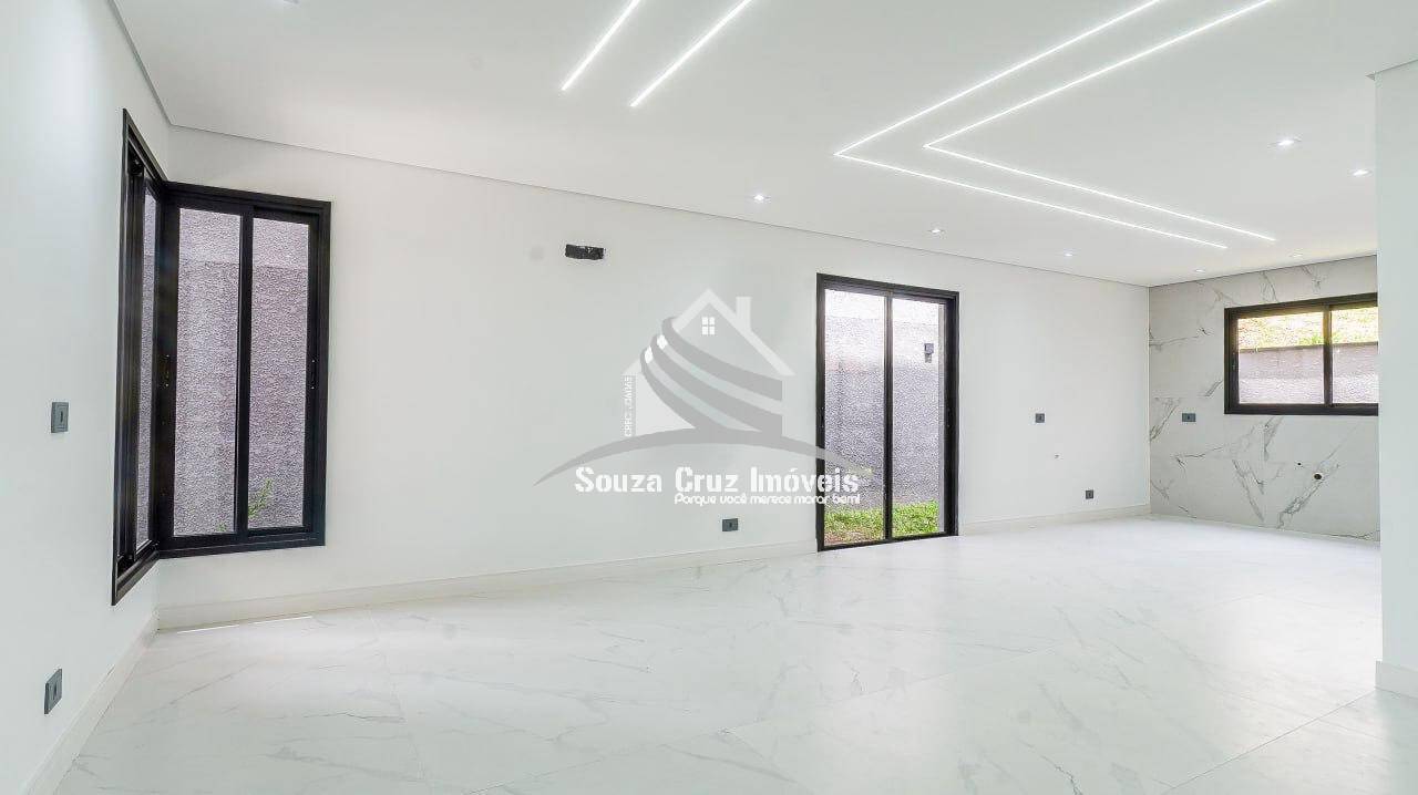 Casa à venda com 4 quartos, 190m² - Foto 4