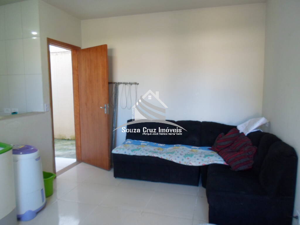 Casa à venda com 2 quartos, 53m² - Foto 4