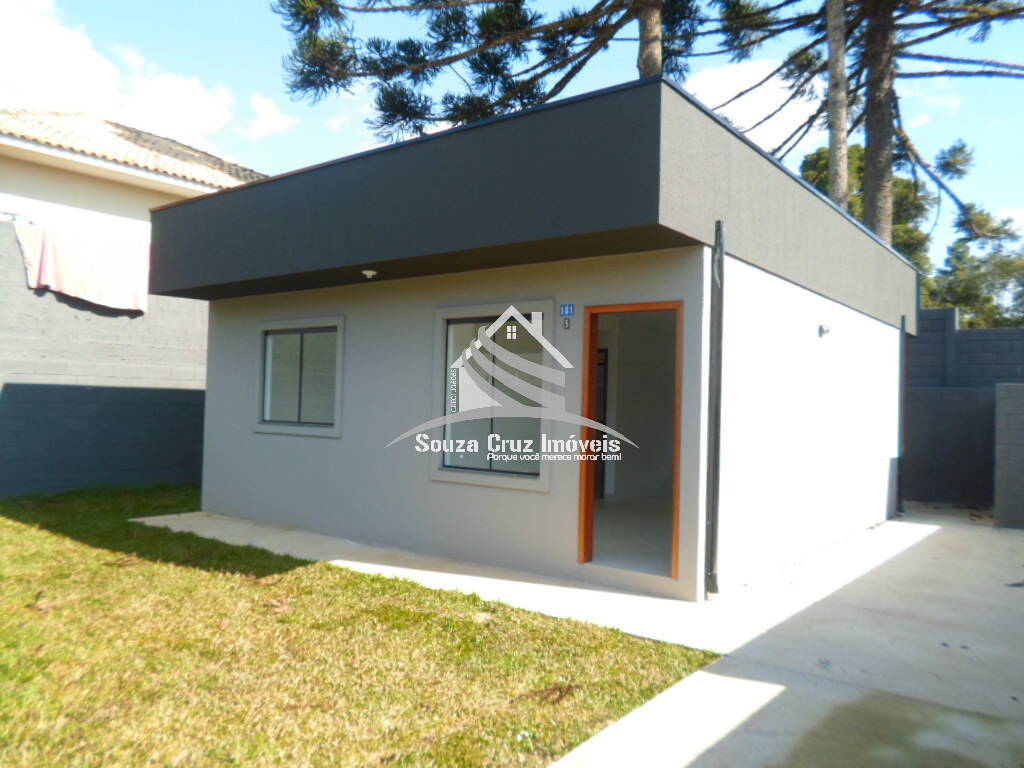 Casa à venda com 2 quartos, 50m² - Foto 1