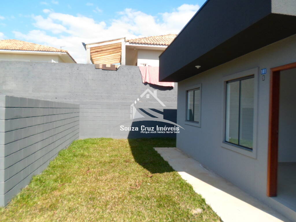 Casa à venda com 2 quartos, 50m² - Foto 6