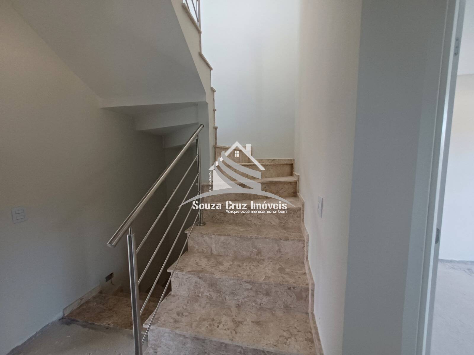 Casa à venda com 3 quartos, 170m² - Foto 8