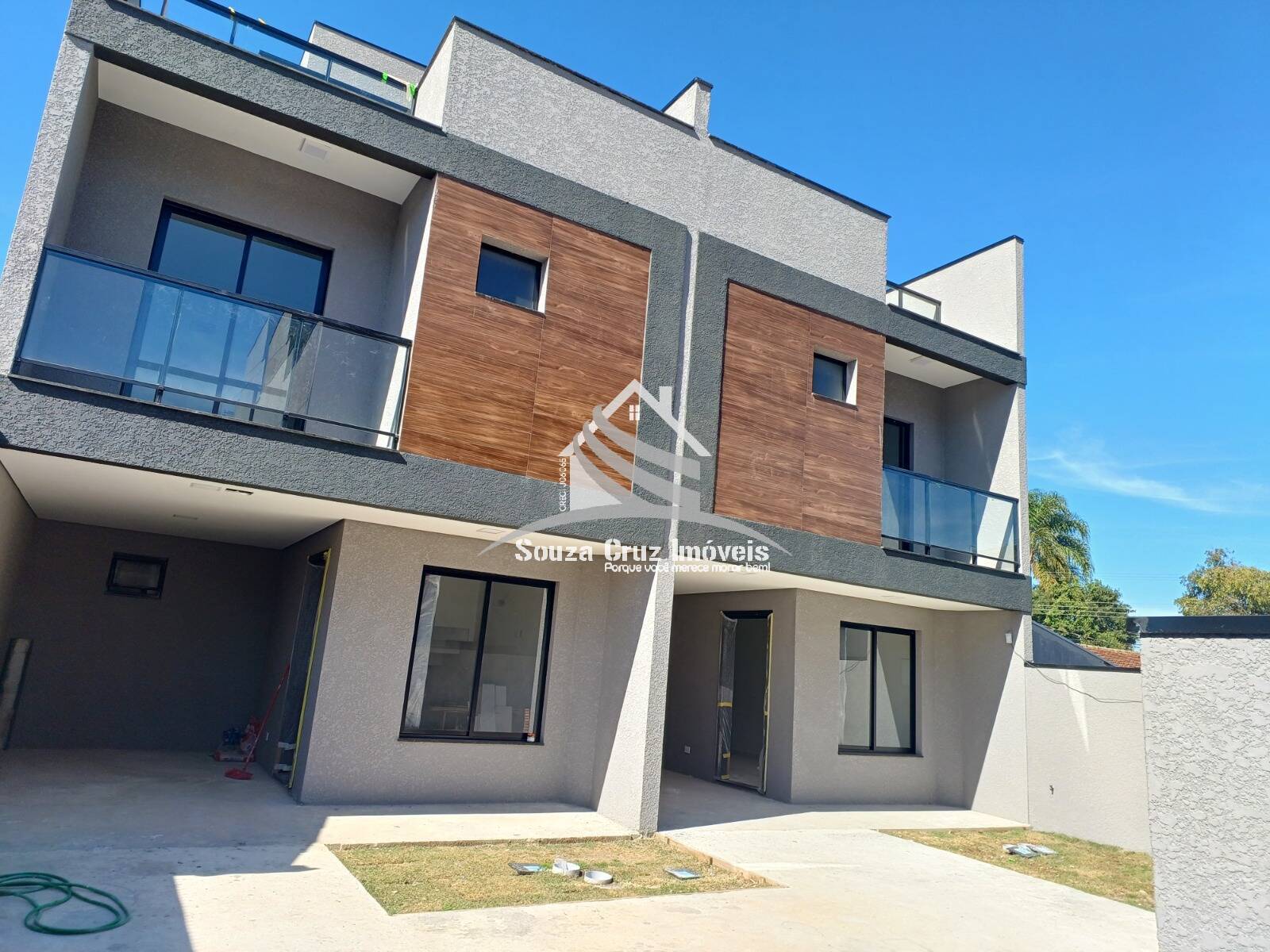 Casa à venda com 3 quartos, 170m² - Foto 2