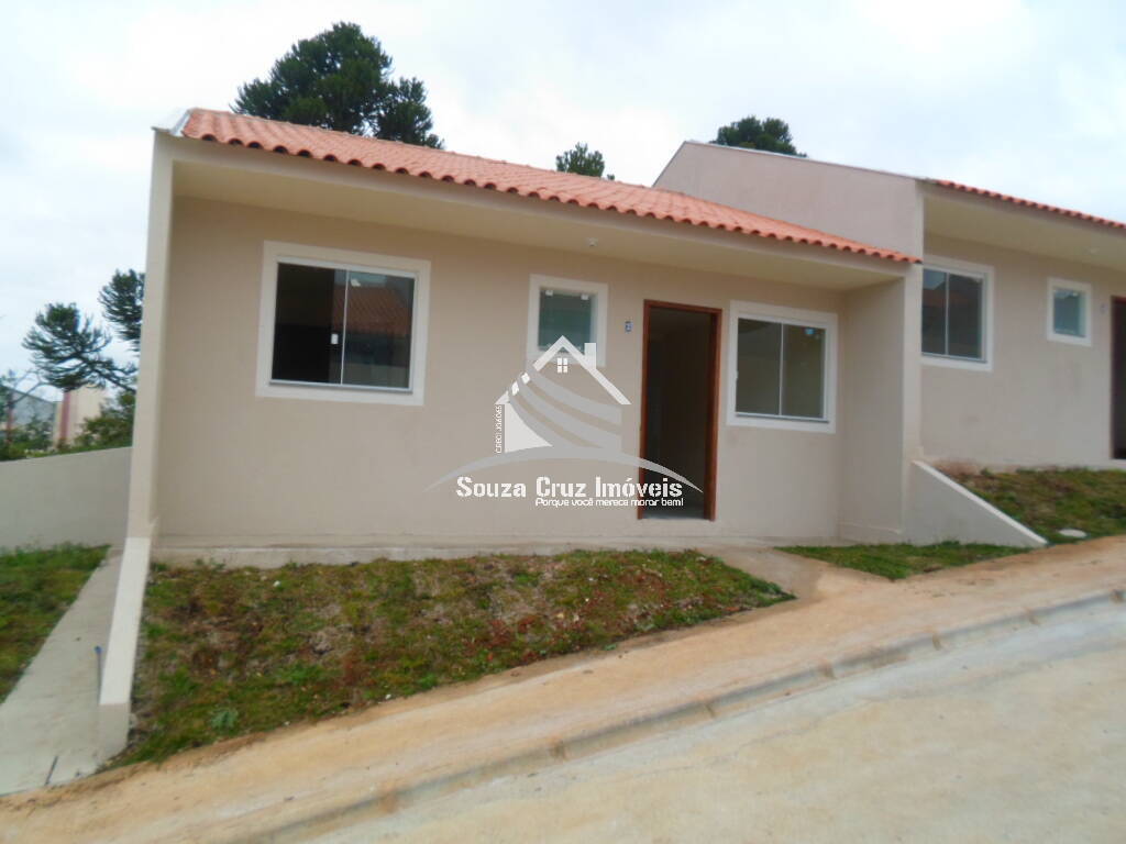 Casa à venda com 3 quartos, 50m² - Foto 1