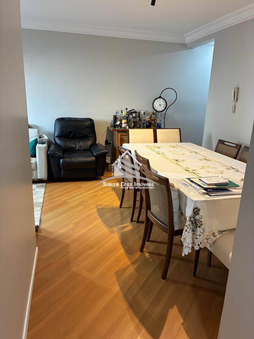 Apartamento à venda com 3 quartos, 75m² - Foto 4