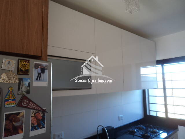 Casa à venda com 3 quartos, 209m² - Foto 14